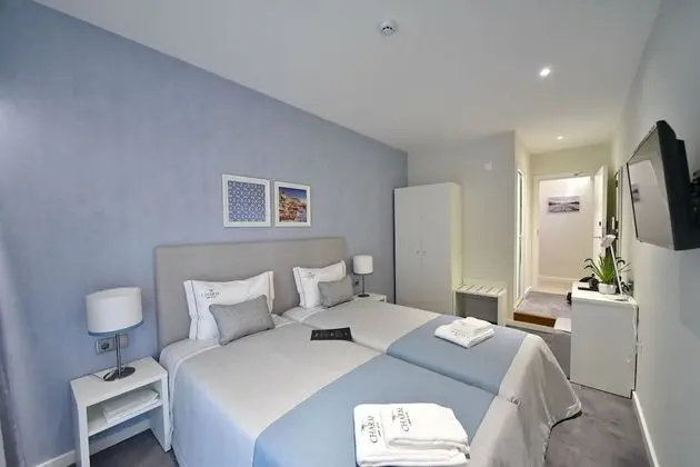 Tek Büyük veya İki Ayrı Yataklı Oda (Extra bed)