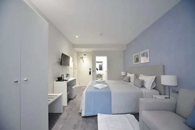 Tek Büyük veya İki Ayrı Yataklı Oda (Extra bed)