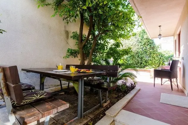 Tek Büyük Yataklı Oda (Double Room with garden view)