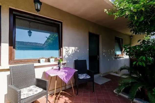 Tek Büyük Yataklı Oda (Double Room with garden view)