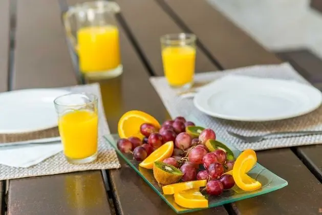 Tek Büyük Yataklı Oda (Double Room with Shared Terrace)