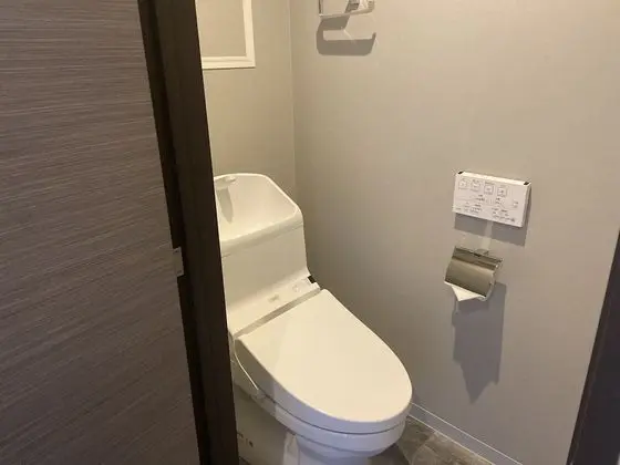 Tek Büyük Yataklı Oda, Sigara İçilebilir