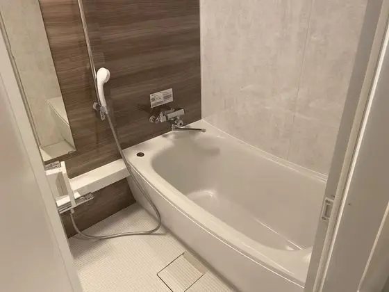 Tek Büyük Yataklı Oda, Sigara İçilmez