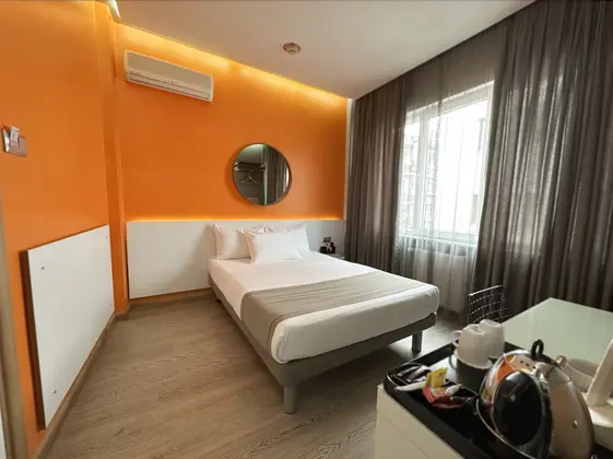 Standart Oda, Şehir Manzaralı