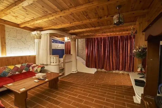 Standard Dört Kişilik Oda, Sigara İçilmez