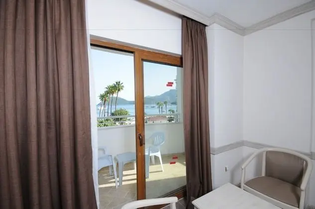 Standard Room, Partial Sea View