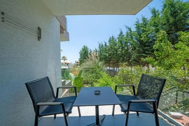 Superior Oda, Kısmi Deniz Manzaralı