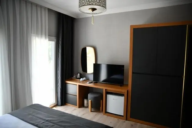 https://images.odamax.com/img/1920x1080/odamax/image/upload/My_Ella_Marina_Hotel_202506261605399_KDR_6194.JPG