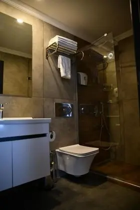 https://images.odamax.com/img/1920x1080/odamax/image/upload/My_Ella_Marina_Hotel_202506261605415_KDR_6273.JPG