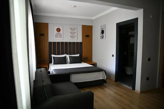 https://images.odamax.com/img/1920x1080/odamax/image/upload/My_Ella_Marina_Hotel_202506261633121_KDR_6250.JPG