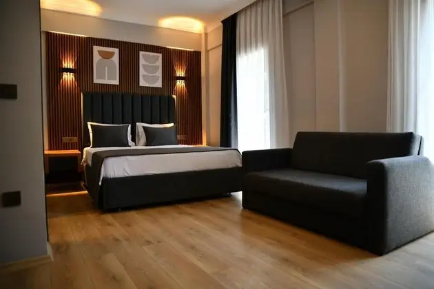 https://images.odamax.com/img/1920x1080/odamax/image/upload/My_Ella_Marina_Hotel_202506261633139_KDR_6293.JPG