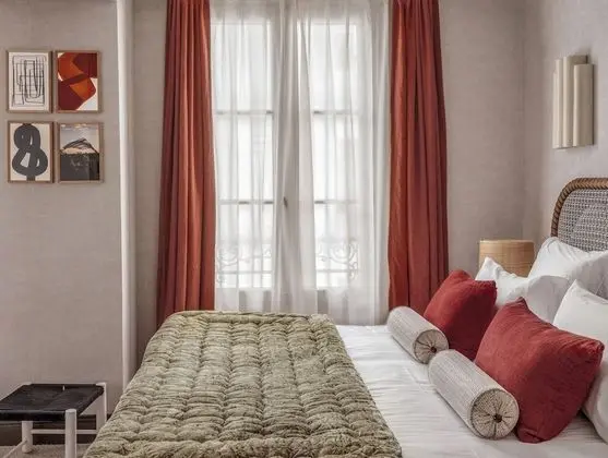 Superior Tek Büyük veya İki Ayrı Yataklı Oda