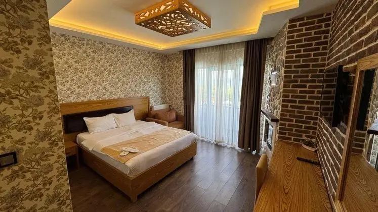 Şömineli Deluxe Oda, Göl Manzaralı