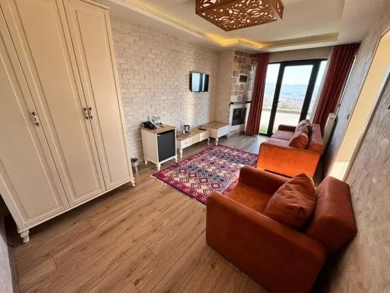 Suite, Göl Manzaralı