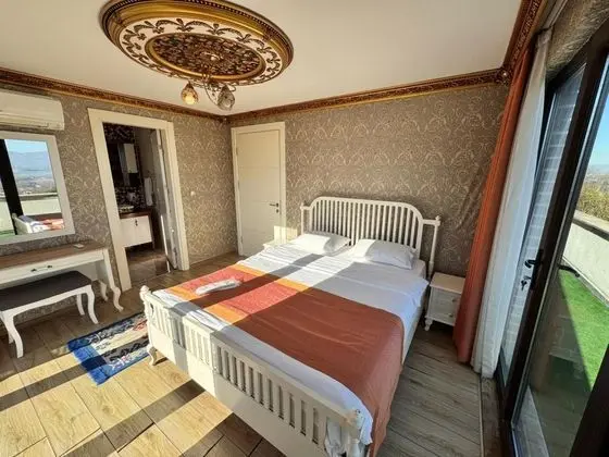 Suite,Göl Manzaralı