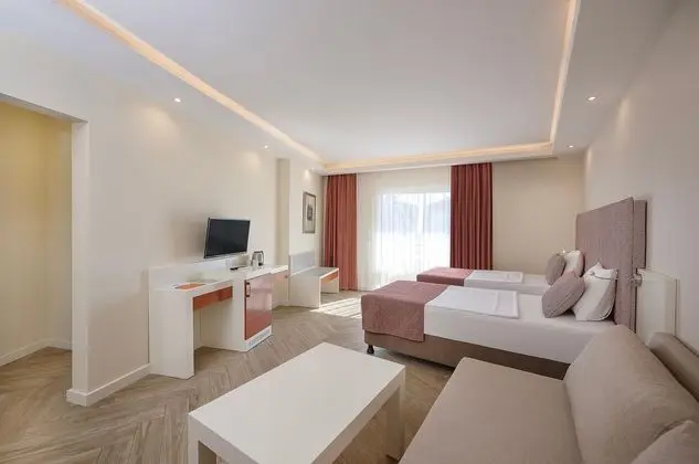 https://images.etstur.com/files/images/hotelImages/TR/215822/l/My-Home-Resort-Hotel-Oda-398913.jpg