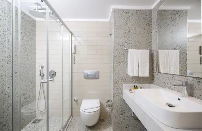 https://images.etstur.com/files/images/hotelImages/TR/215822/l/My-Home-Resort-Hotel-Oda-398922.jpg
