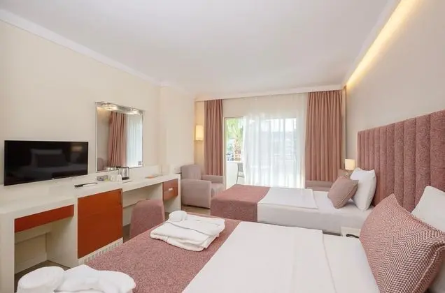 https://images.etstur.com/files/images/hotelImages/TR/215822/l/My-Home-Resort-Hotel-Oda-398924.jpg