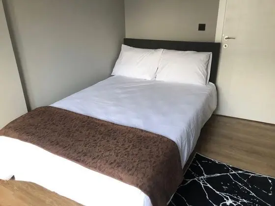 Daire, Bahçe Manzaralı, Balkonlu