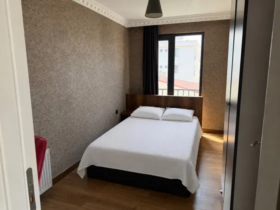 Daire, Bahçe Manzaralı, Balkonlu