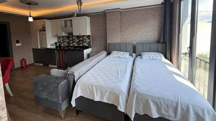 Daire, Bahçe Manzaralı, Balkonlu