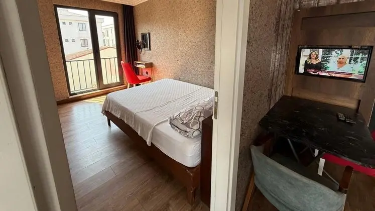 Daire, Bahçe Manzaralı, Balkonlu
