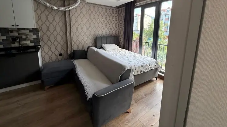 Daire, Bahçe Manzaralı, Balkonlu