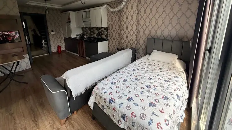 Daire, Bahçe Manzaralı, Balkonlu