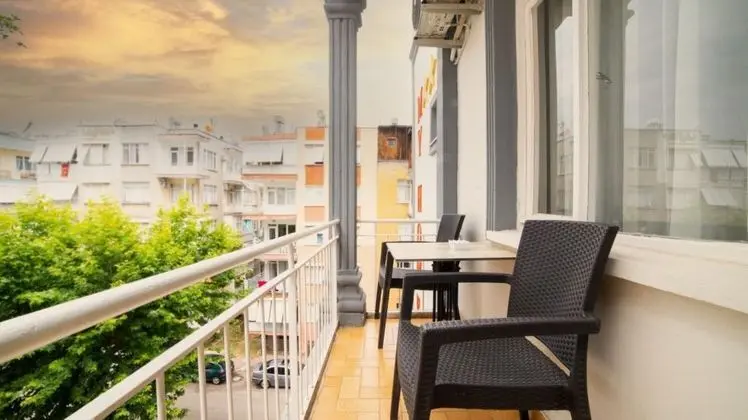 Standart Geniş Oda, Şehir Manzaralı, Balkonlu