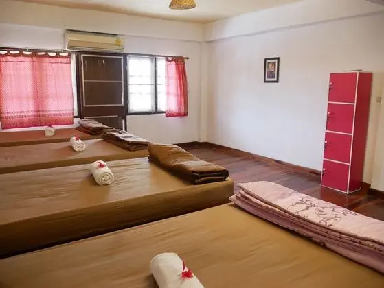 Female Dormitory with Shared Bathroom