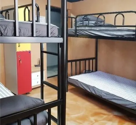 Ortak Ranzalı Oda, Sadece erkekler için (4 people)