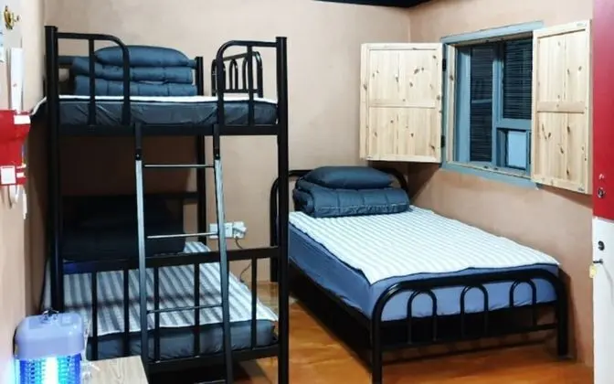Ortak Ranzalı Oda, Sadece kadınlar için (3 people)