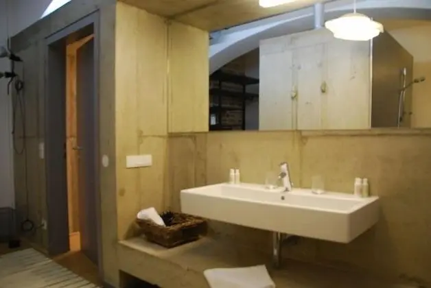 Tek Büyük Yataklı Oda (Shared Kitchen-CleaningFee at CheckIn)