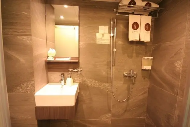 Standard Double Room, No Windows