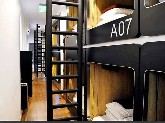 Private Capsule Male Dormitory