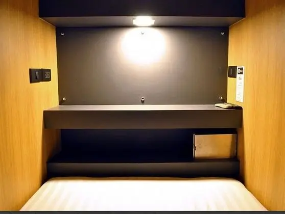 Private Capsule Male Dormitory