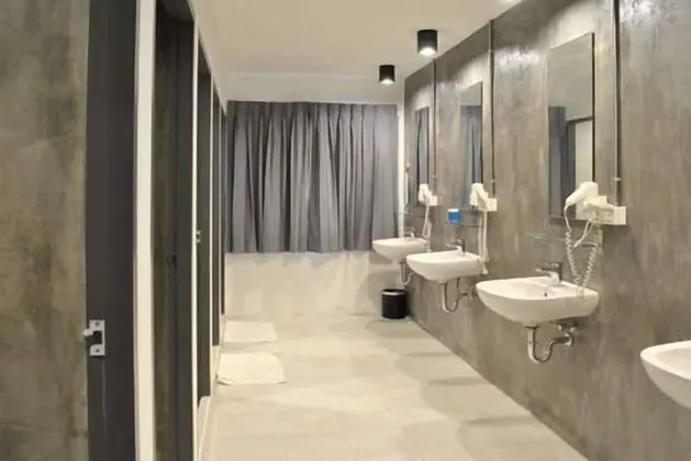 Private Capsule Male Dormitory