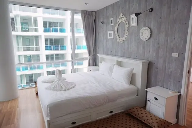 2 Bedrooms