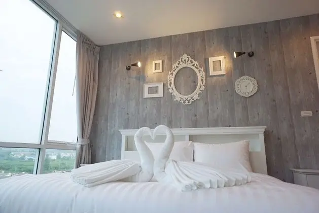2 Bedrooms