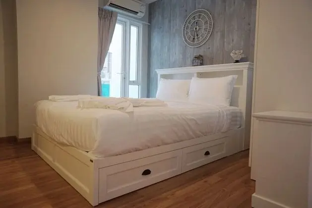 2 Bedrooms