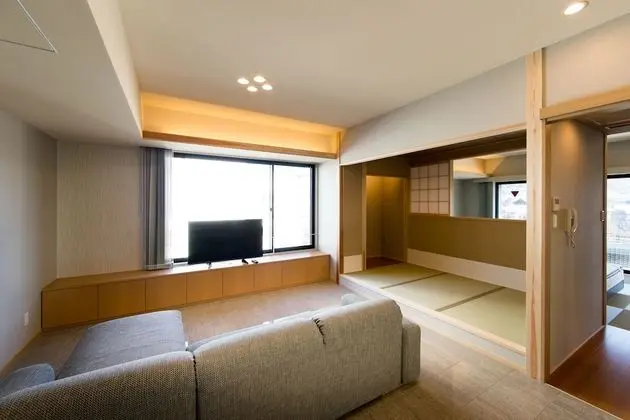 İki Ayrı Yataklı Oda, Dağ Manzaralı (Suite)