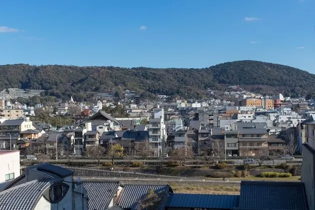 İki Ayrı Yataklı Oda, Dağ Manzaralı (Suite)