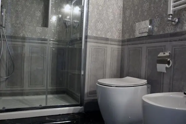 Deluxe Tek Büyük Yataklı Oda, 1 Yatak Odası, Avlu Manzaralı, Zemin Kat