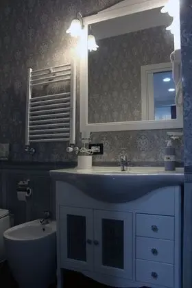 Deluxe Tek Büyük Yataklı Oda, 1 Yatak Odası, Avlu Manzaralı, Zemin Kat