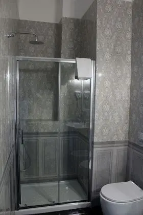 Deluxe Tek Büyük Yataklı Oda, 1 Yatak Odası, Avlu Manzaralı, Zemin Kat