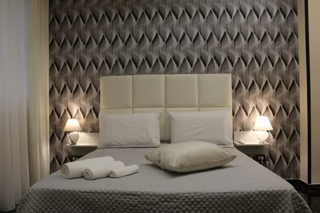 Deluxe Tek Büyük Yataklı Oda, 1 Yatak Odası, Avlu Manzaralı, Zemin Kat