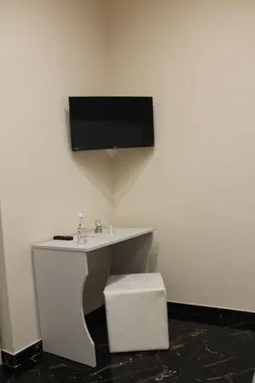 Deluxe Tek Büyük Yataklı Oda, 1 Yatak Odası, Avlu Manzaralı, Zemin Kat