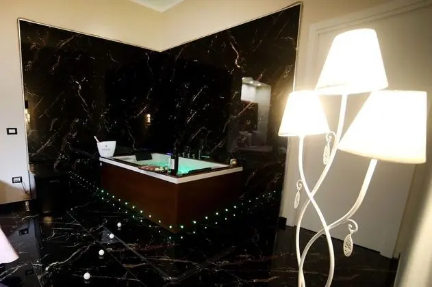 Deluxe Tek Büyük Yataklı Oda, 1 Yatak Odası, Avlu Manzaralı, Zemin Kat