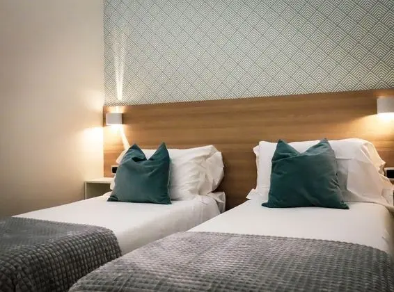 Deluxe Tek Büyük veya İki Ayrı Yataklı Oda