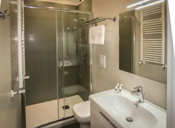 Deluxe Tek Büyük veya İki Ayrı Yataklı Oda